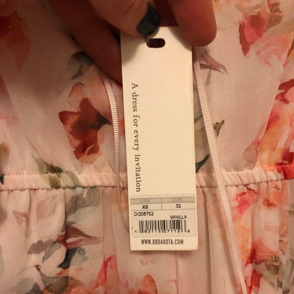 RSVP BY BB DAKOTA TAE DRESS IN VANILLA - Picture 3 of 6